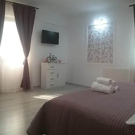 Apartament Liliac ブカレスト エクステリア 写真